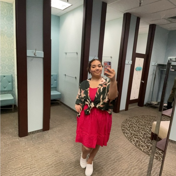 Brand: Maurices Size: XL Color: Bright Pink - Picture 2 of 2